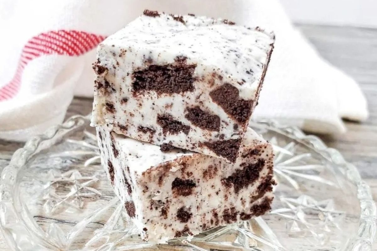 White Chocolate Oreo Fudge