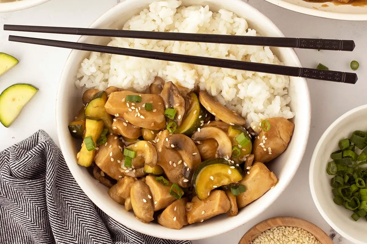 Panda Express Mushroom Chicken (Copycat Recipe).