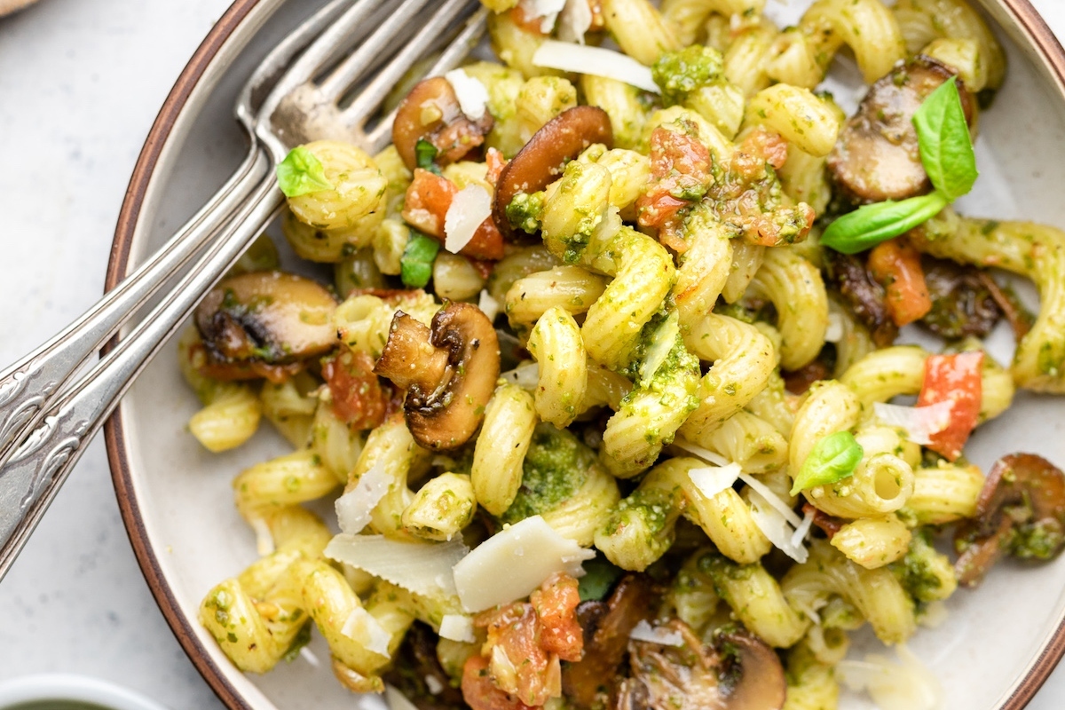 Pesto Cavatappi Copycat.