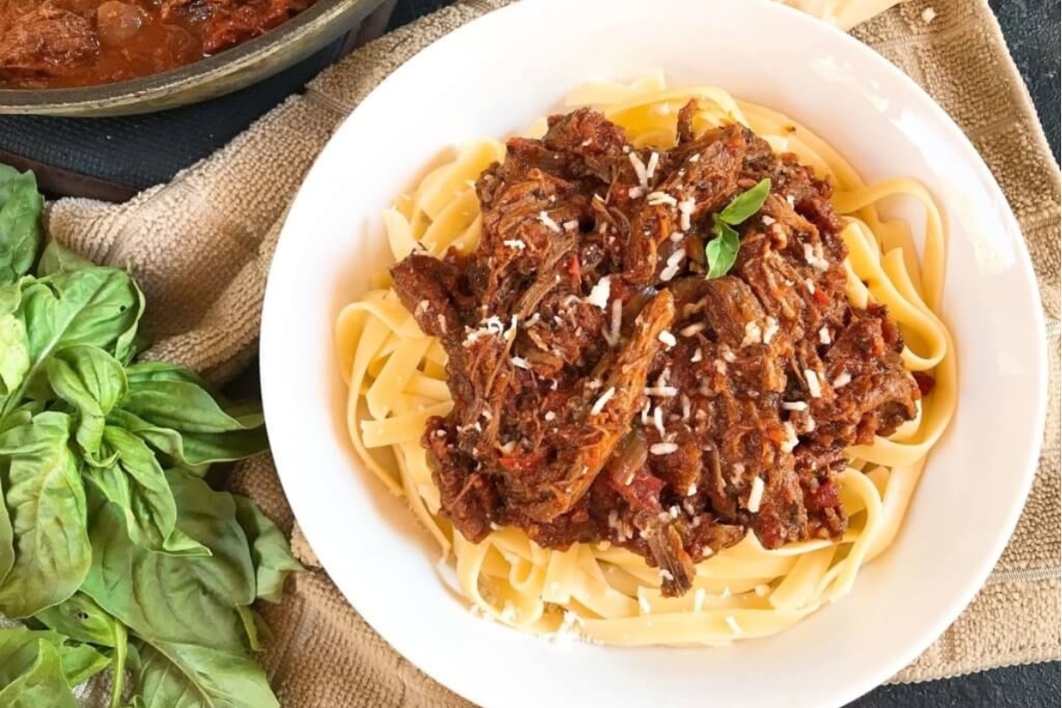 Slow Cooker Italian Shredded Beef Ragu Sauce.
