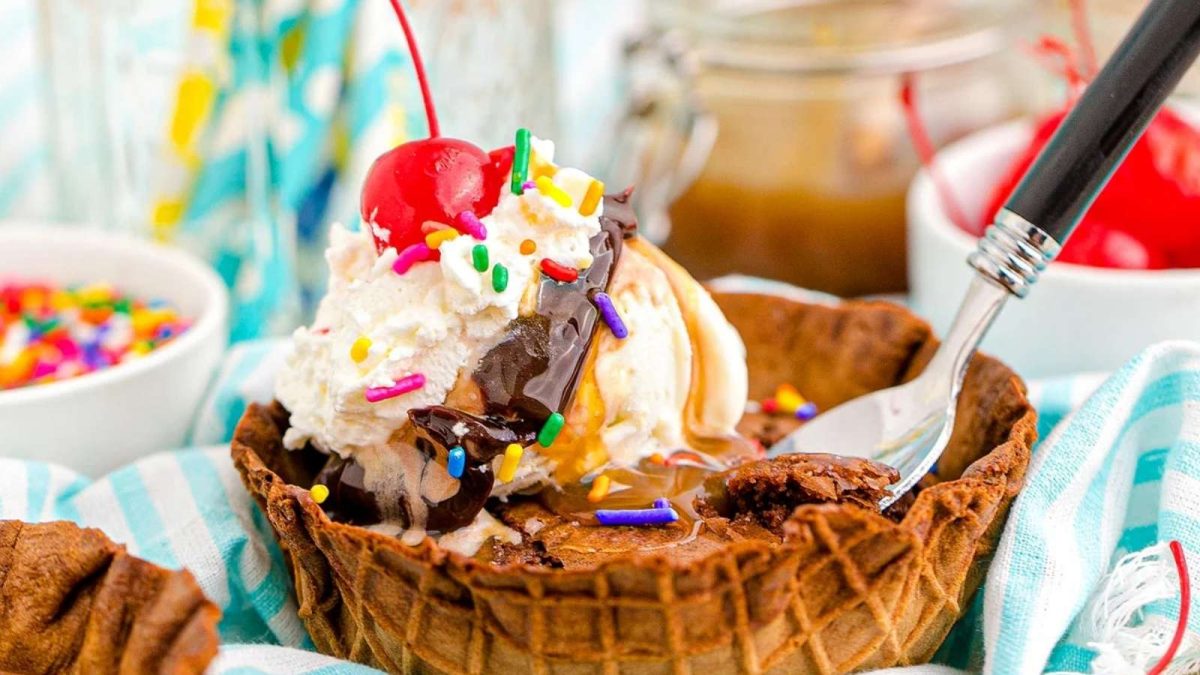 xoxoBella Brownie Sundae Waffle Bowls