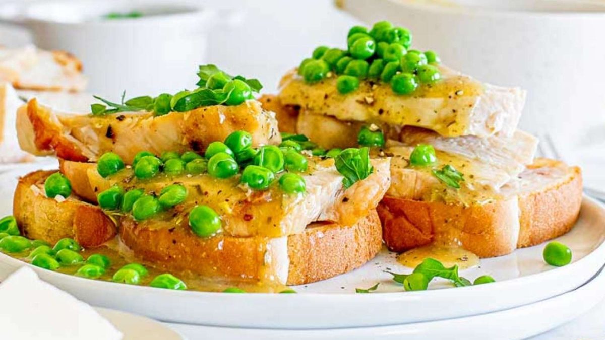 xoxoBella Hot Turkey Sandwich