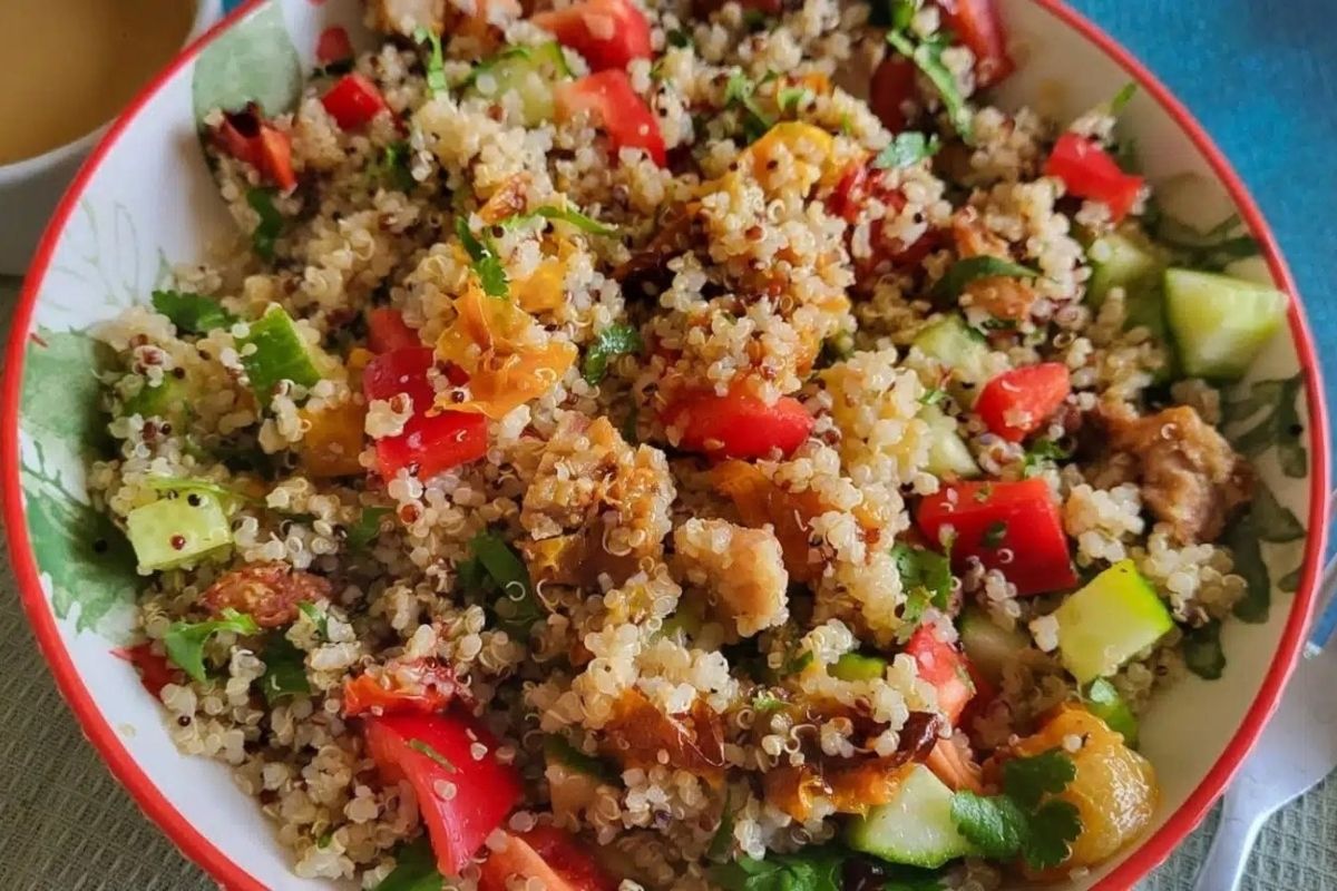 A Delicious Roasted Tomato Quinoa Salad