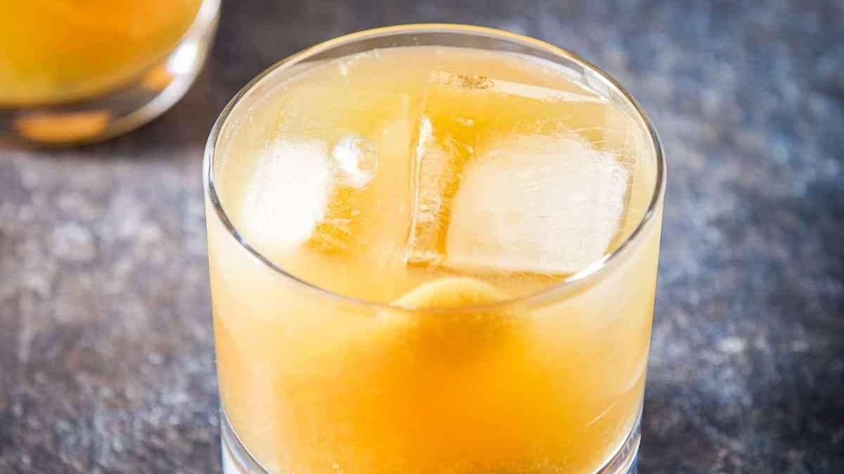 Amaretto Stone Sour. 