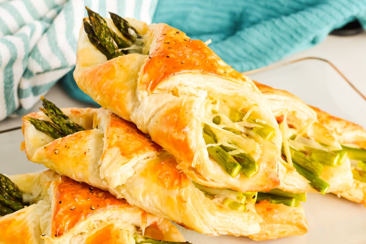 Asparagus Puff Pastry Bundles 1