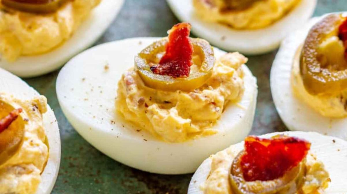 Bacon Jalapeno Deviled Eggs Recipe. 