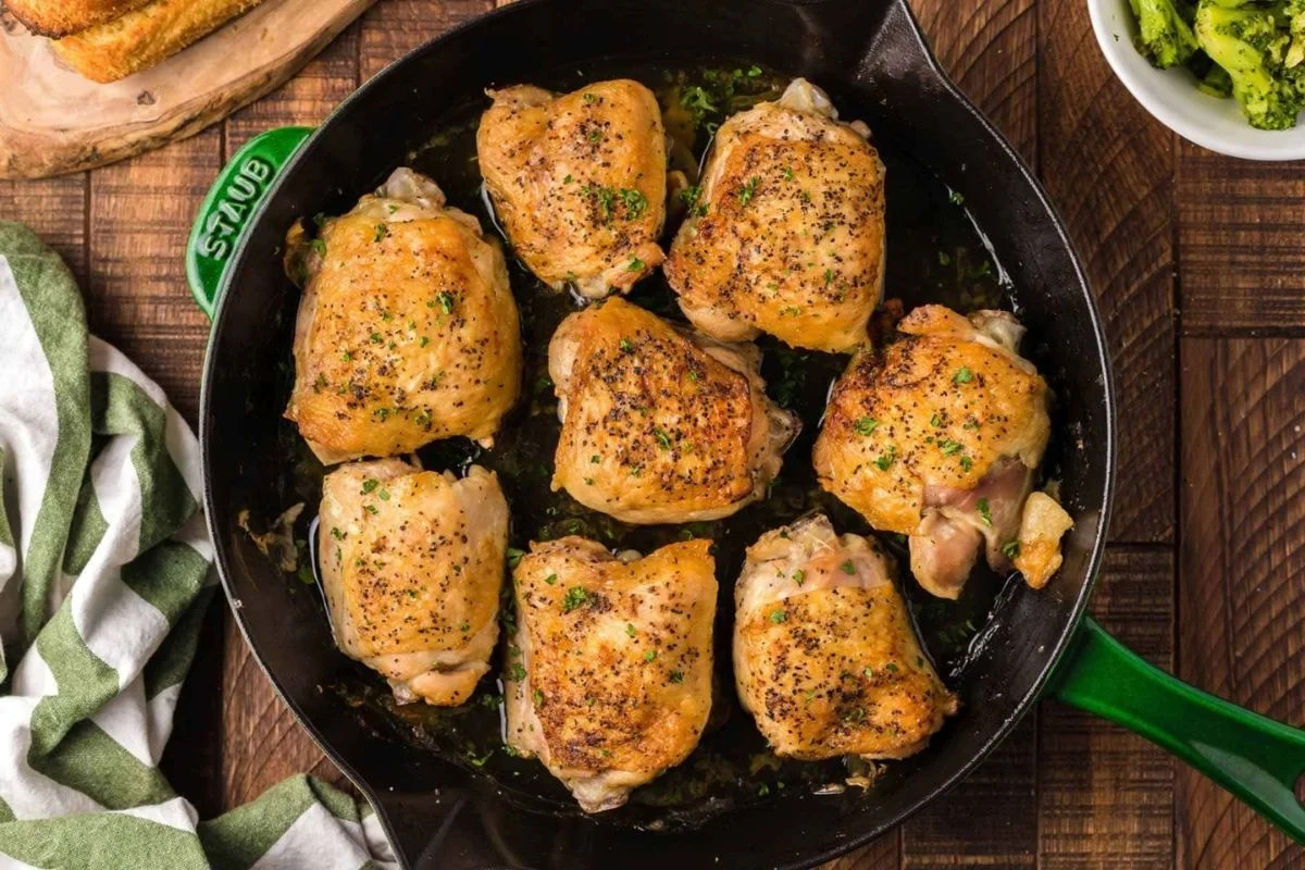 Baked Chicken Thighs In Cast Iron Skillet. 