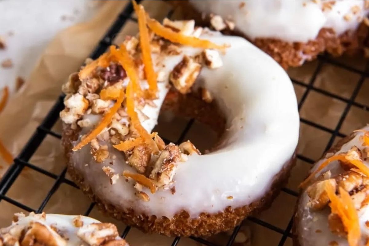 Baked Carrot Cake Donuts