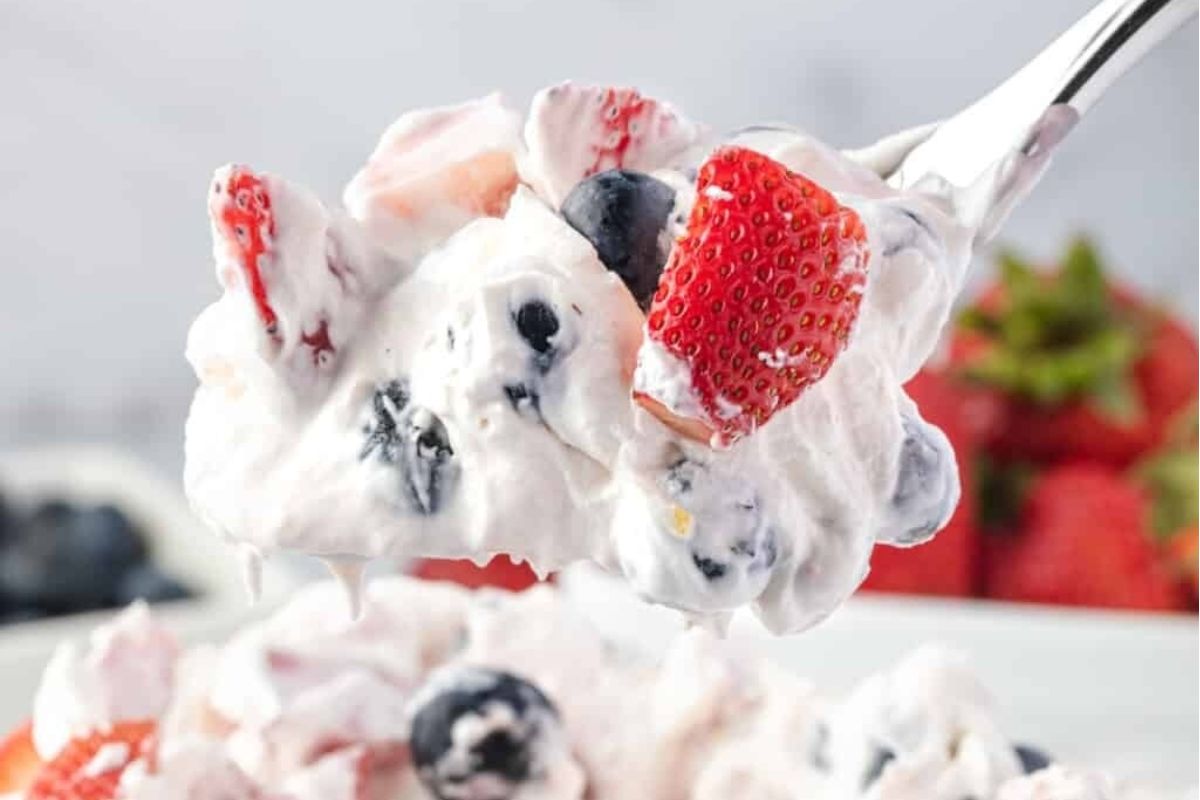 Berry Cheesecake Salad Recipe
