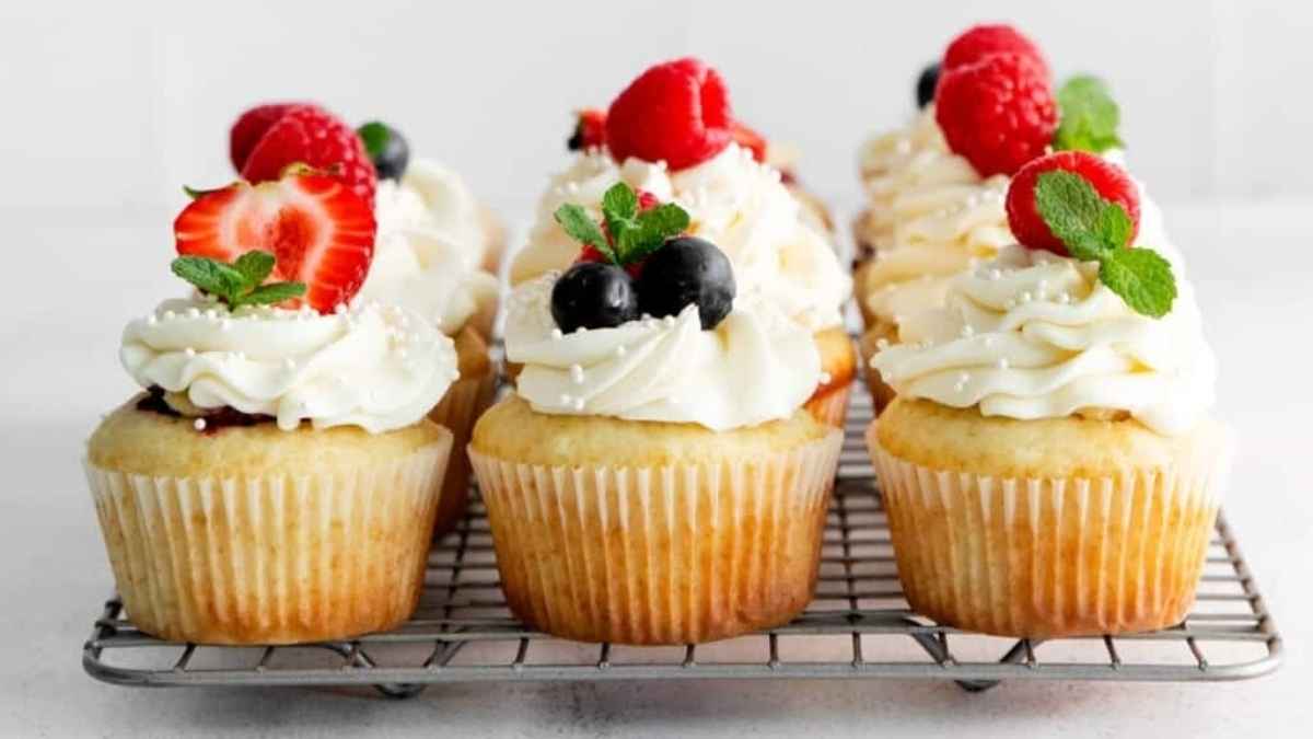 Berry Filled Cupcakes Recipe.