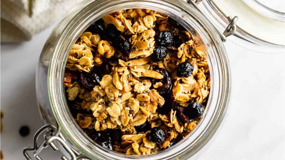 Berry Granola.