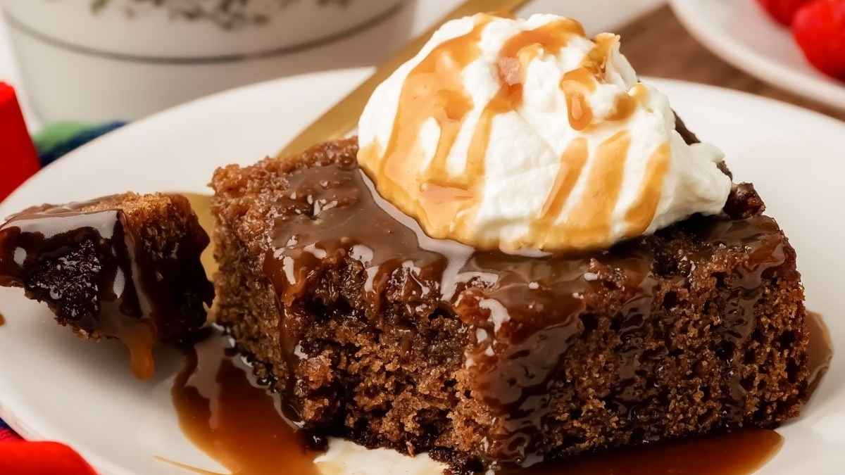 Best Sticky Toffee Pudding Recipe. 