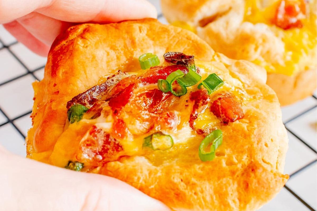 Biscuit Egg Cups With Bacon And Cheese Eggs