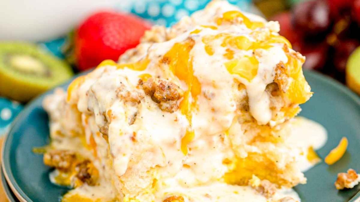 Biscuit And Gravy Casserole. 