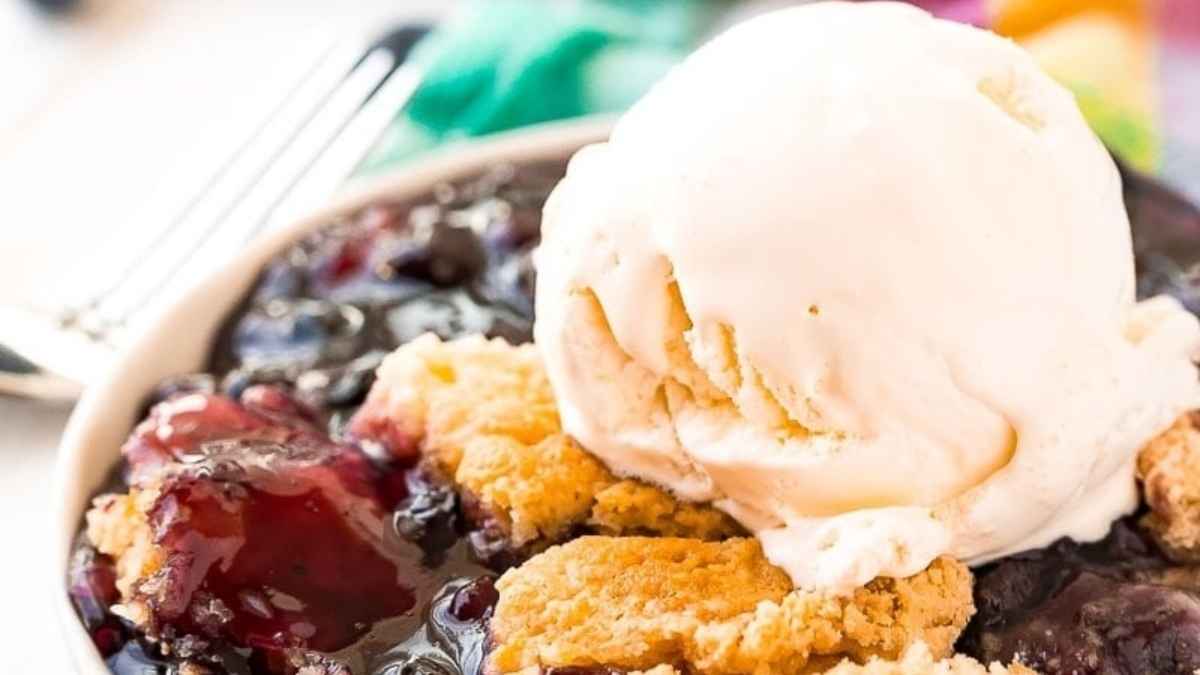 Blueberry Dump Cake Recipe.