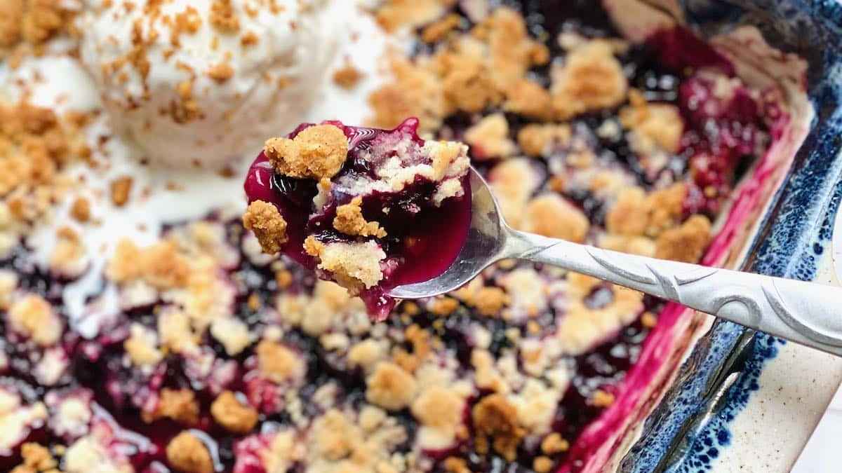 Blueberry Lemon Crumble. 