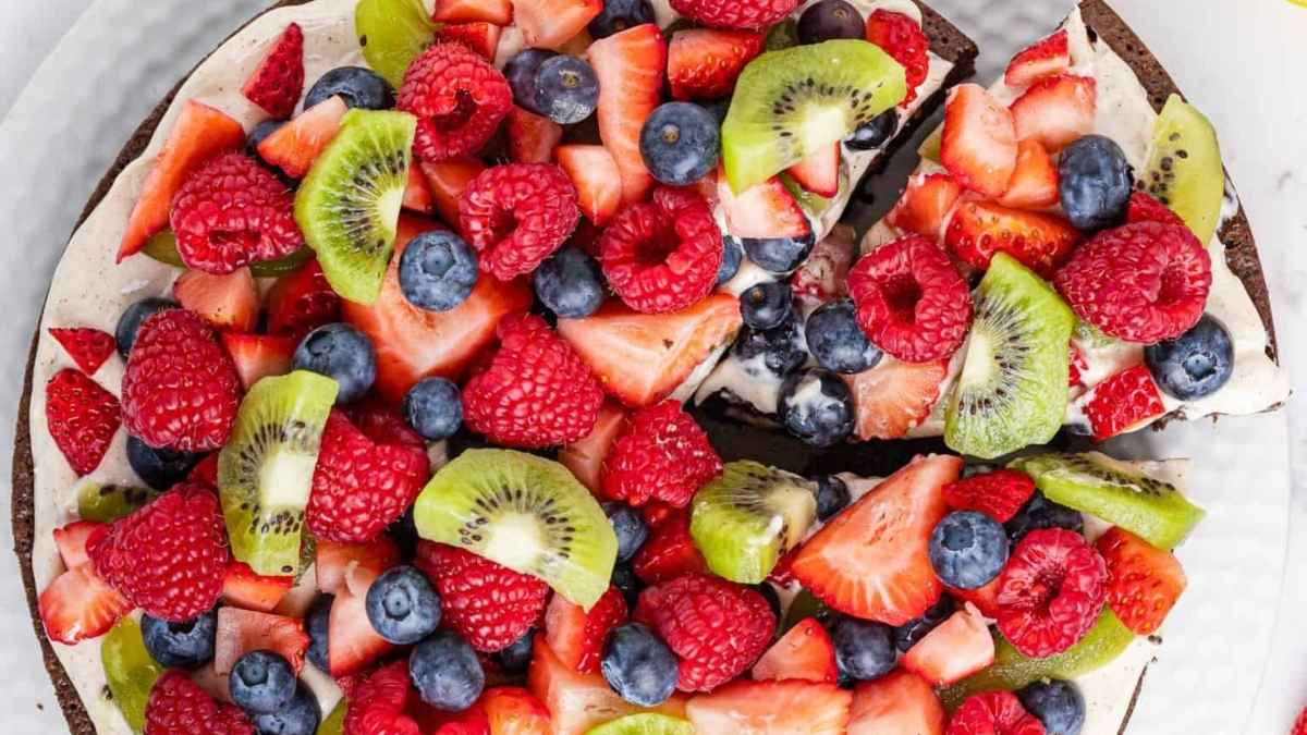 Brownie Fruit Pizza Recipe.
