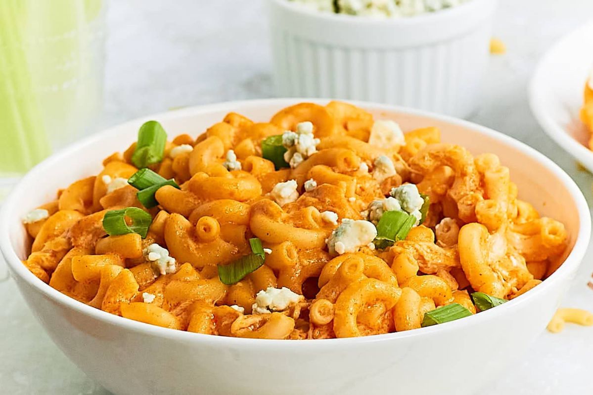 Buffalo Chicken Mac And Cheese 1