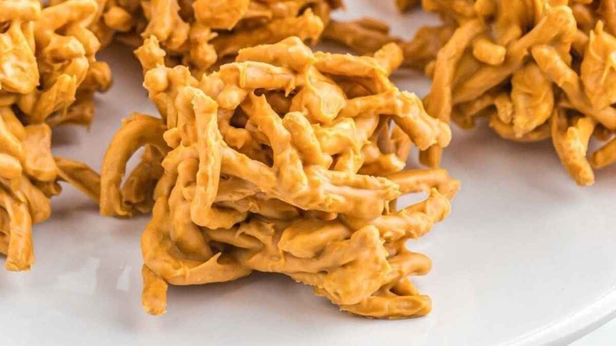 Butterscotch Haystack Cookies (No-Bake).