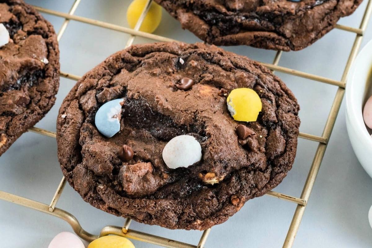 Cadbury Egg Cookies
