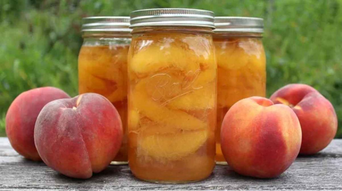 Canning Peaches Safely at Home.