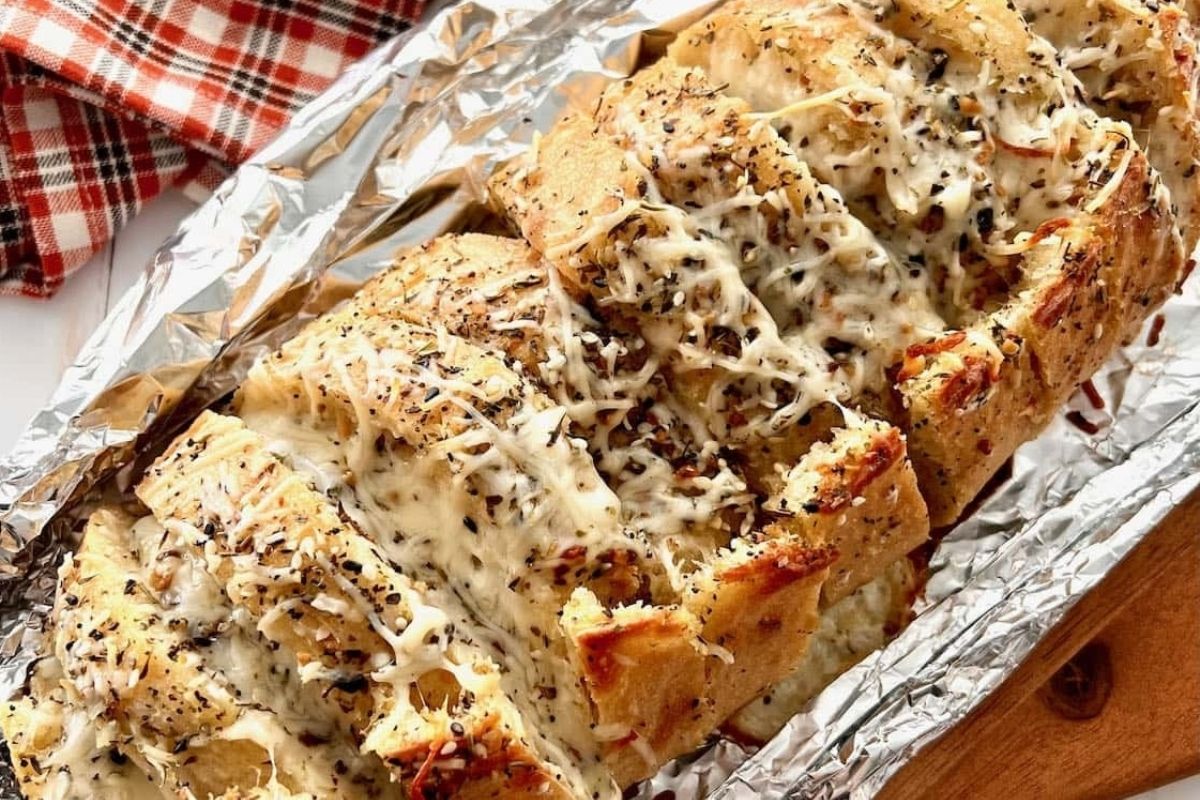 Cheese Stuffed Garlic Bread