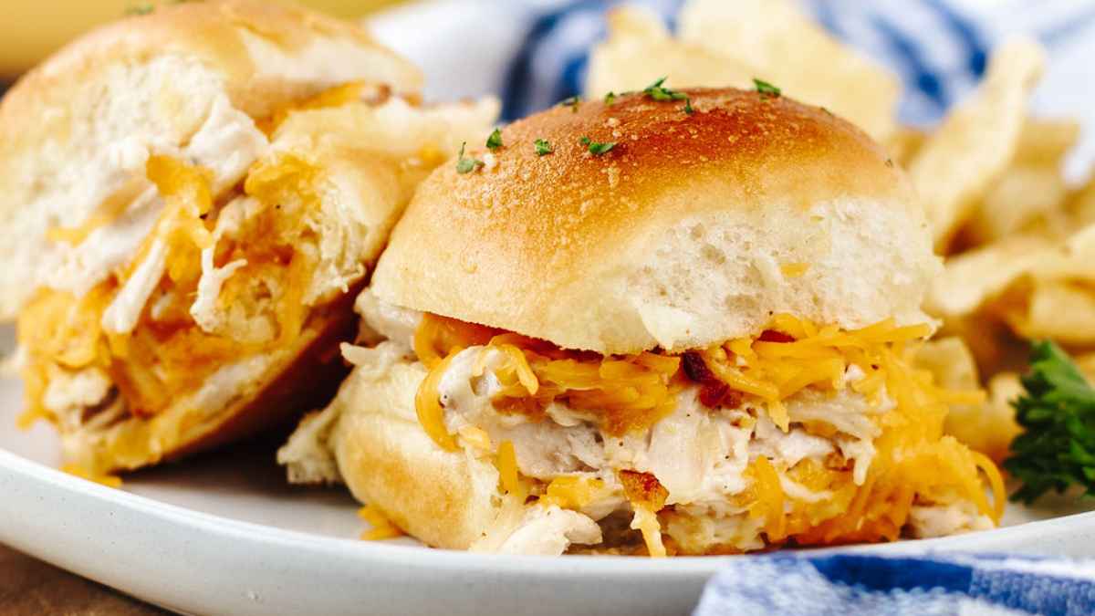 Chicken Bacon Ranch Sliders. 