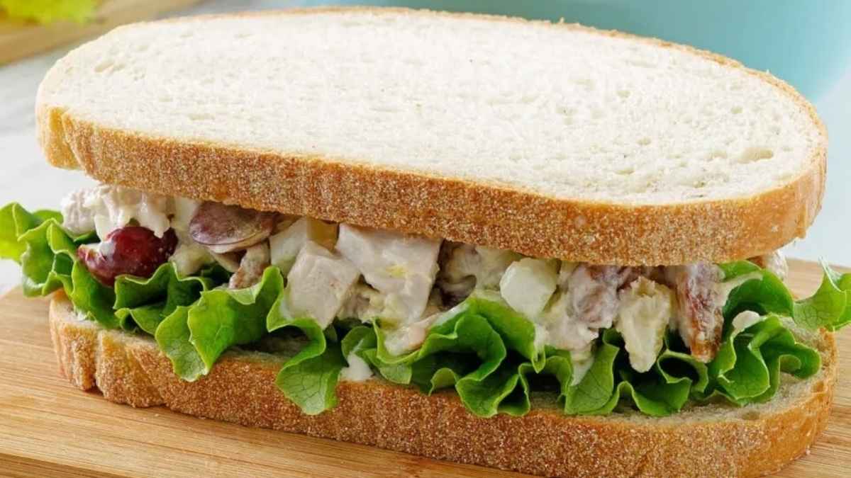 Chicken Salad With Pineapple And Grapes.