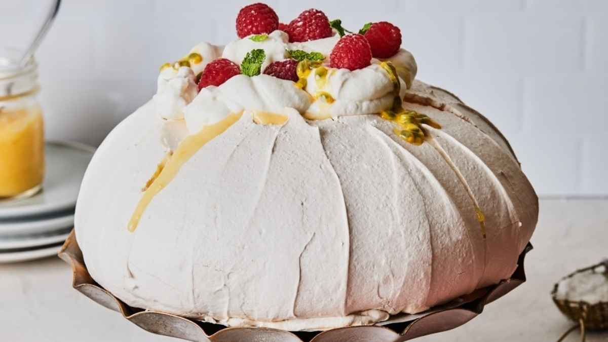Classic Pavlova. 