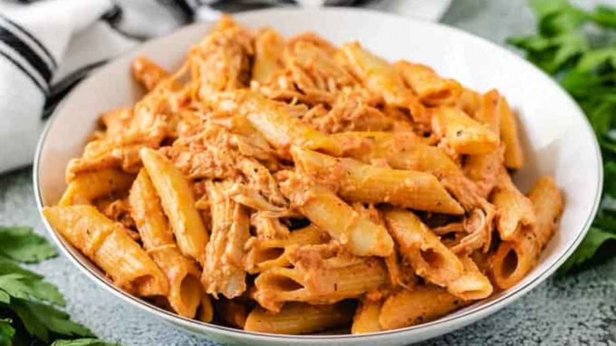 Creamy Chicken Pasta. 