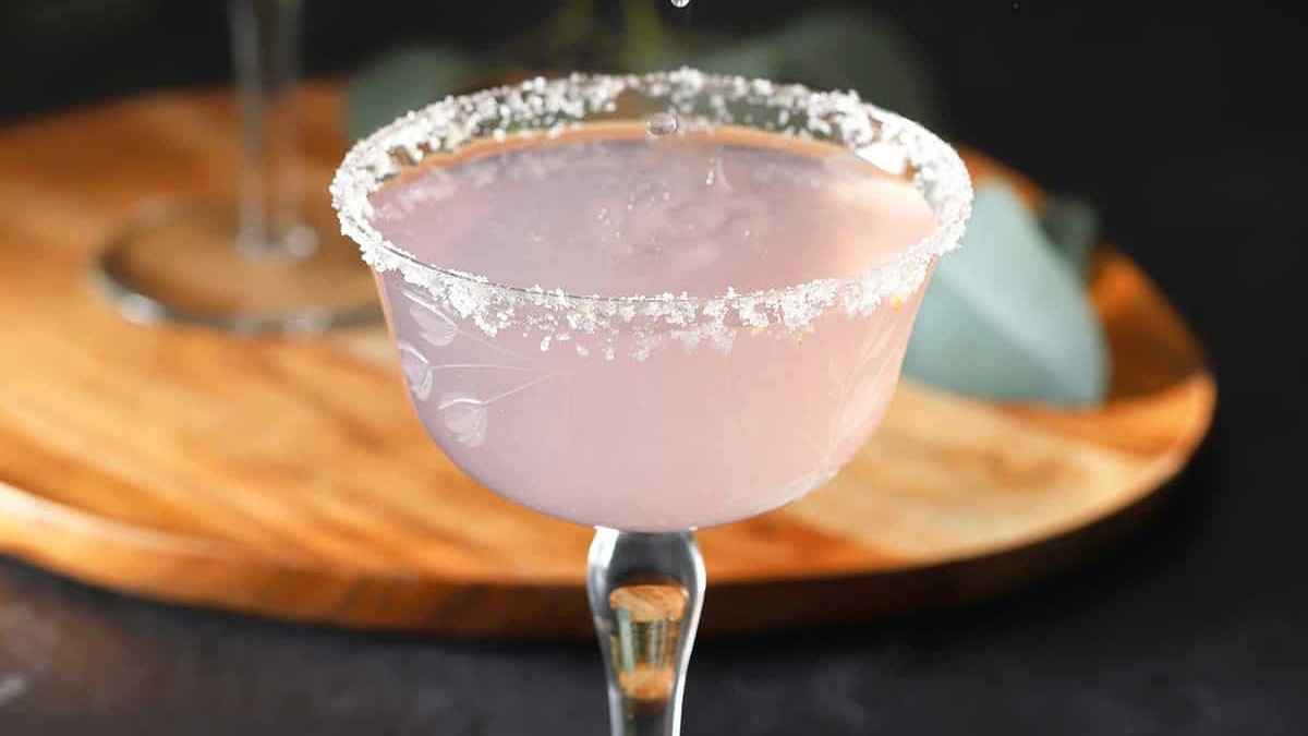 Easy Lavender Lemon Drop Martini With Vodka.