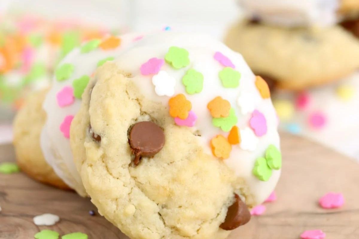 Easter Chocolate Chip Cookies