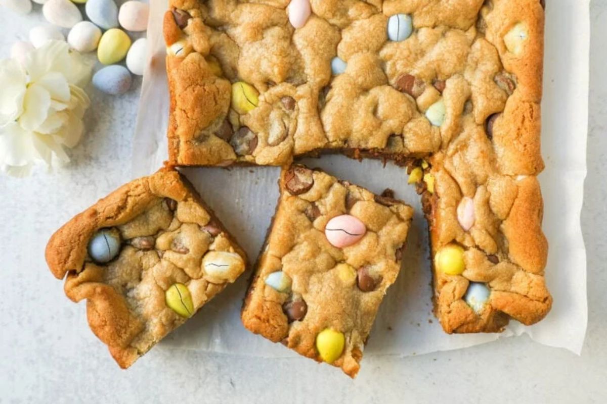 Easter Cadbury Mini Egg Blondies
