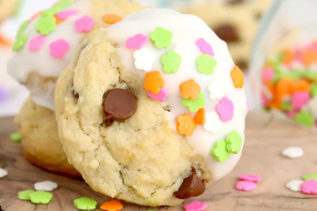Easter Chocolate Chip Cookies