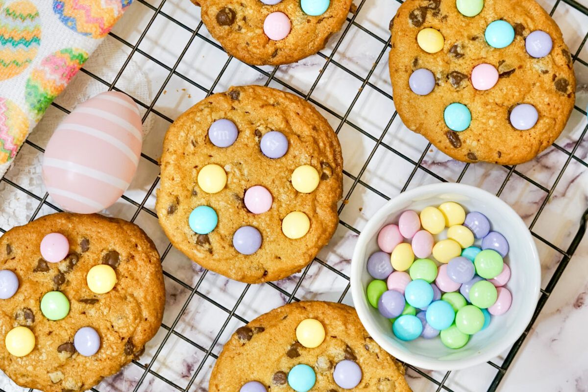 Easter M M Chocolate Chip Cookies