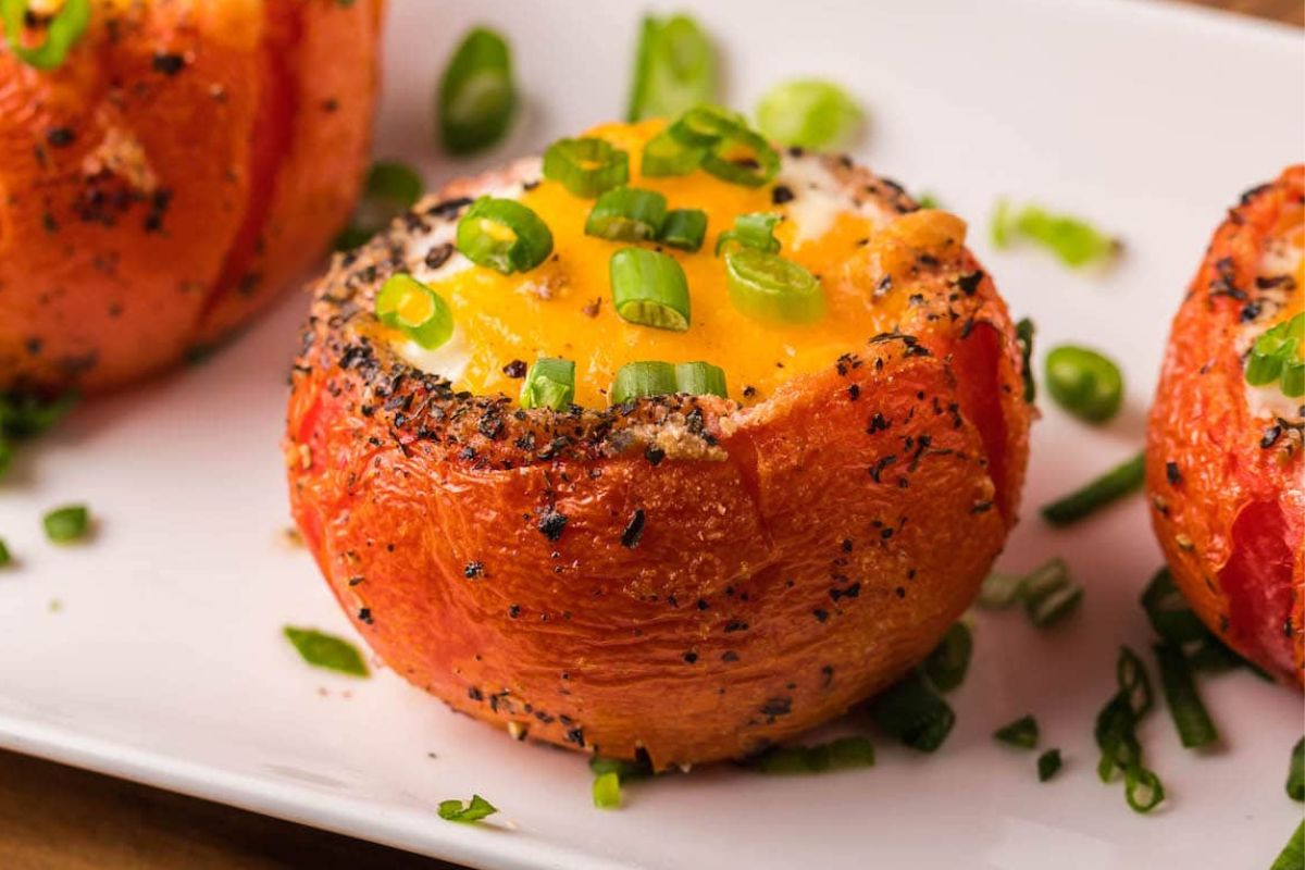 Easy Baked Eggs In A Tomato Eggs