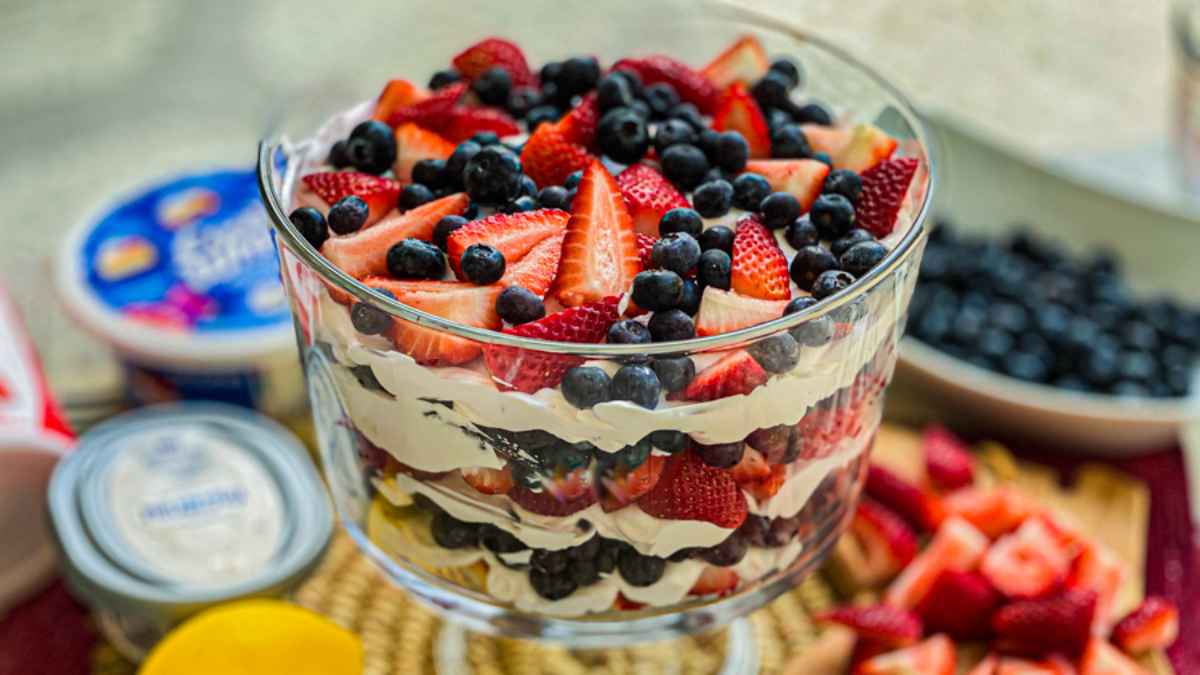 Easy Berry Trifle. 
