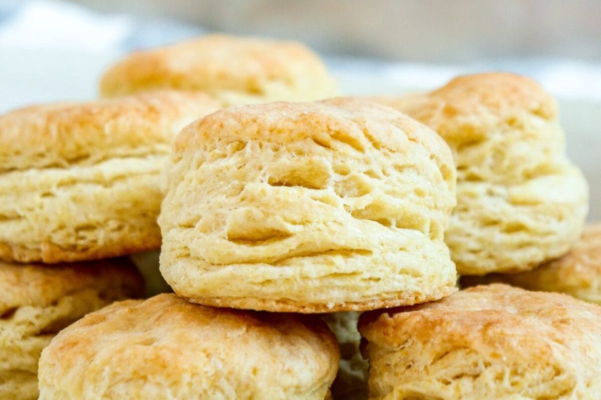 Easy Buttermilk Biscuits Recipe