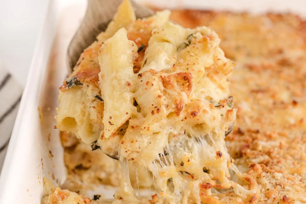 Easy Chicken Alfredo Bake