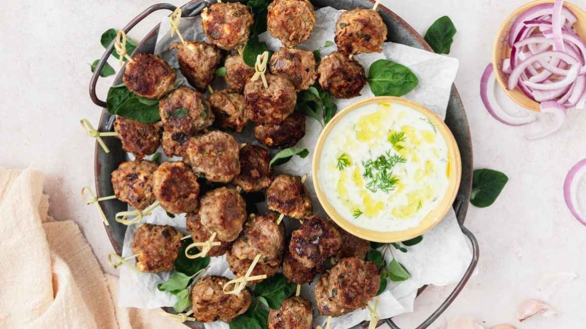 easy greek style lamb meatballs.