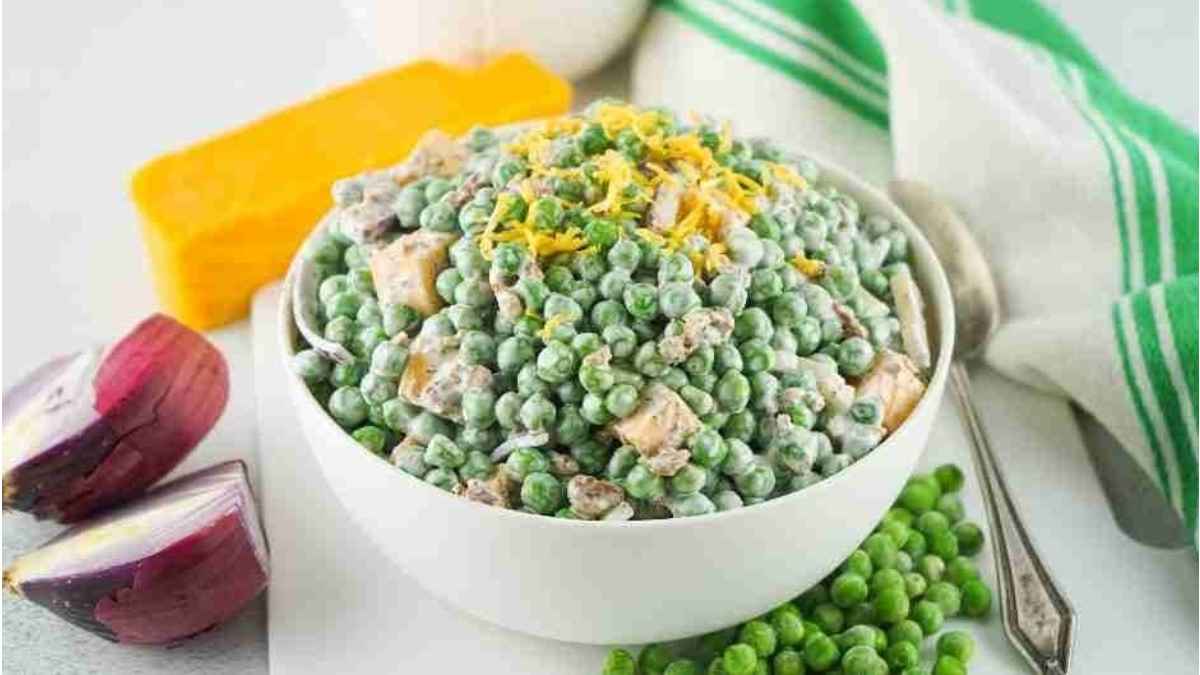 Easy Old Fashioned Pea Salad Recipe. 