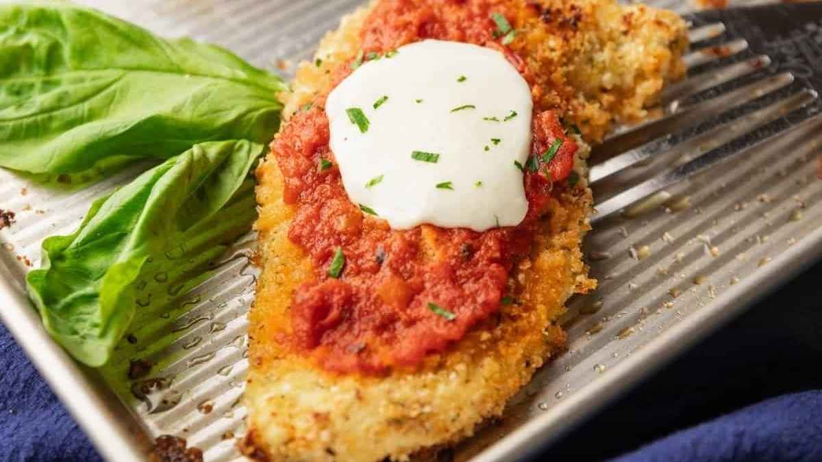 Easy Oven Baked Chicken Parmesan Recipe. 