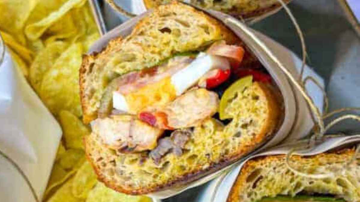 Easy Pan Bagnat Sandwich (Canned Mackerel Recipe!). 