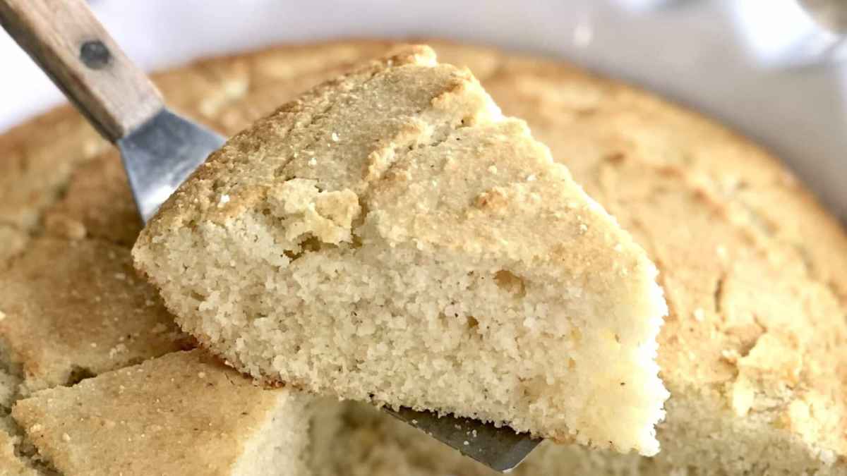 Easy Southern Cornbread.