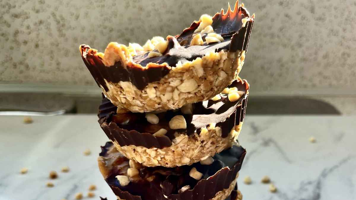 Energizing No Bake Peanut Butter Oat Cups. 