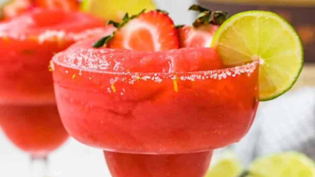 Frozen Strawberry Margarita Recipe. 