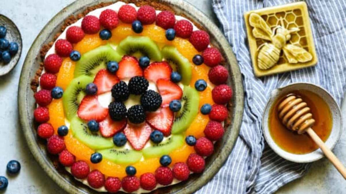 Frozen Yogurt Pie (Make-Ahead!).