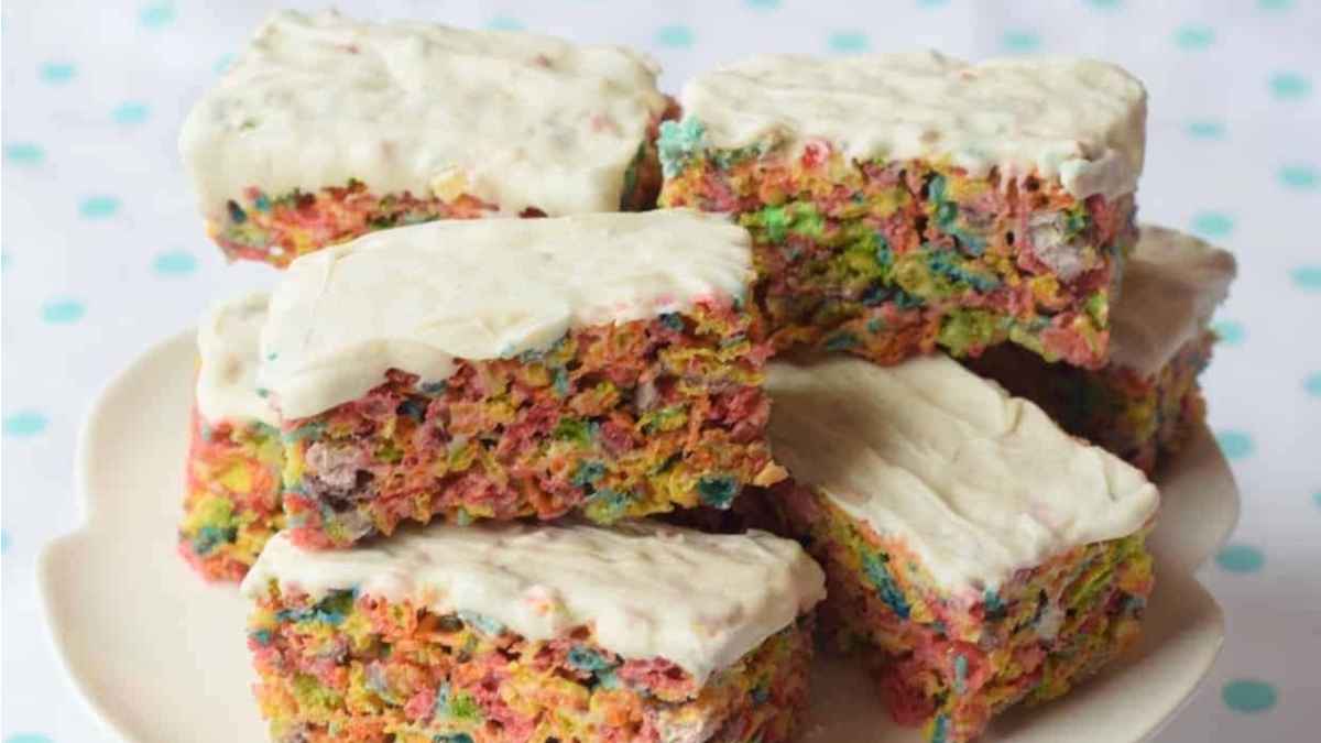 Fruity Pebbles Crispy Treats (Microwave Version). 