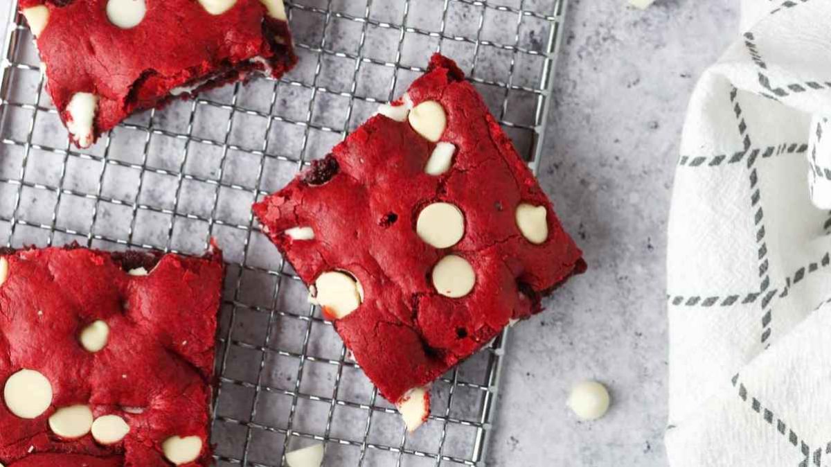 Fudgy Red Velvet Cake Mix Brownies (Easy!). 