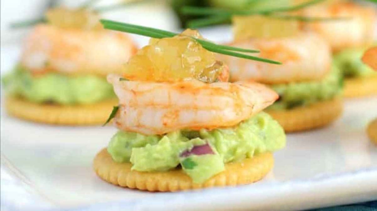Garlic Sriracha Shrimp Topped Crackers.
